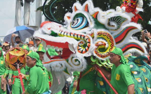 1.500 người mang nhiều sắc màu đến lễ hội Nghinh Ông ở Phan Thiết