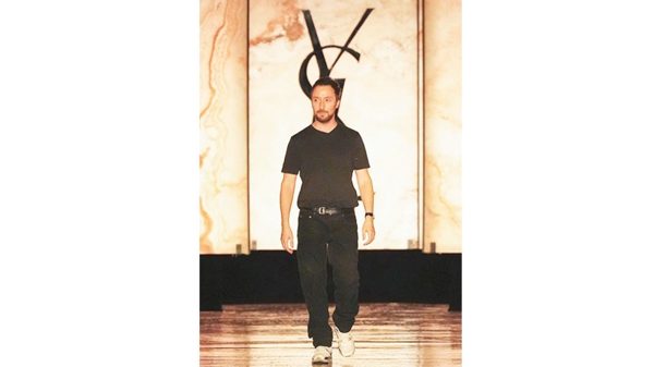 10 năm của Vaccarello tại Saint Laurent