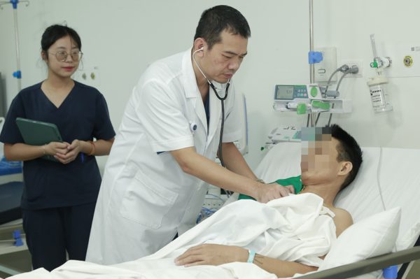 10 năm sống trong sợ hãi, người đàn ông không dám ngủ vì lo không tỉnh lại