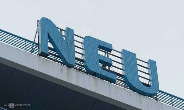 10 trường có nhiều học sinh đỗ Đại học Kinh tế Quốc dân nhất