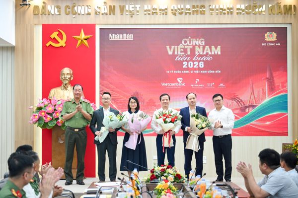 “10 tỷ bước xanh” hành trình kết nối cộng đồng vì Việt Nam vững bền