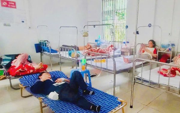 105 người ở Gia Lai nhập viện cấp cứu sau khi ăn bánh mì, có cả 2 cha con chủ tiệm