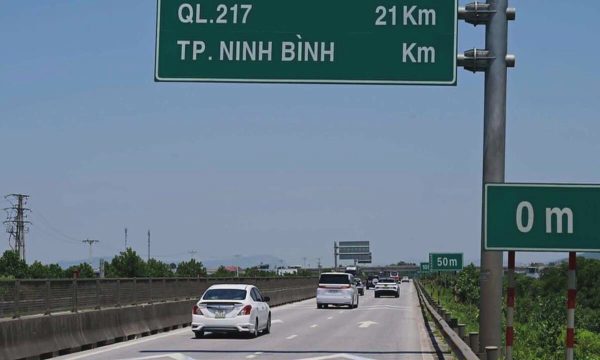 11 tài xế bị phạt vì vi phạm khoảng cách trên cao tốc dịp nghỉ lễ