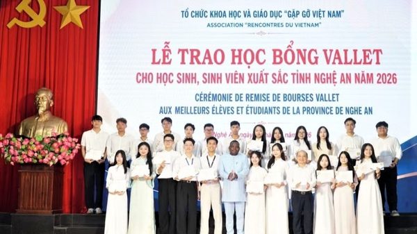 116 học sinh, sinh viên ưu tú của Nghệ An nhận học bổng Vallet