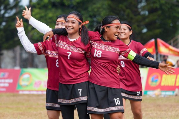 12 đội dự giải bóng đá nữ các dân tộc thiểu số Việt Nam VTV Cup