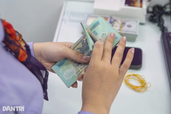 12 ngân hàng rót hơn 400.000 tỷ đồng cho doanh nghiệp vừa và nhỏ