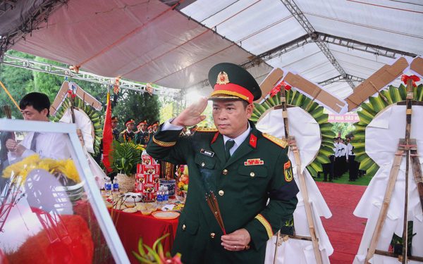 14 liệt sĩ được người dân chỉ nơi chôn cất đã về an nghỉ tại Nghĩa trang liệt sĩ Hội An