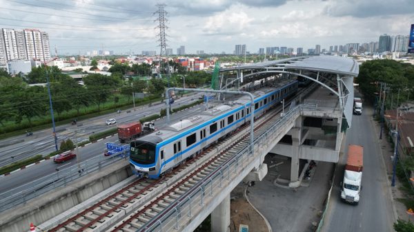 14 lượt tàu metro ở TPHCM bị ảnh hưởng gần 1 giờ do sự cố mất điện