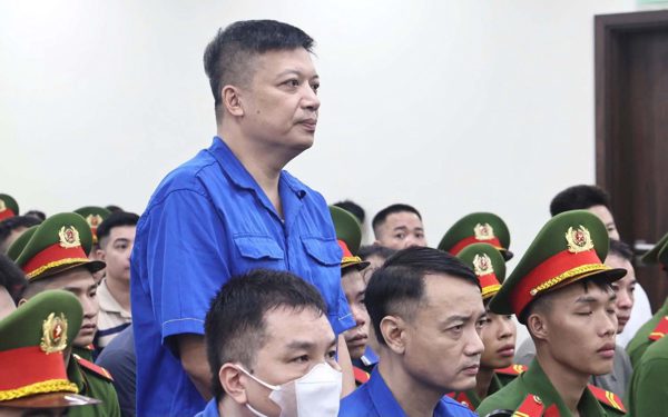 140.000 USD hay hai hộp xì gà trong chiếc túi ‘chạy án’ vụ sữa giả?