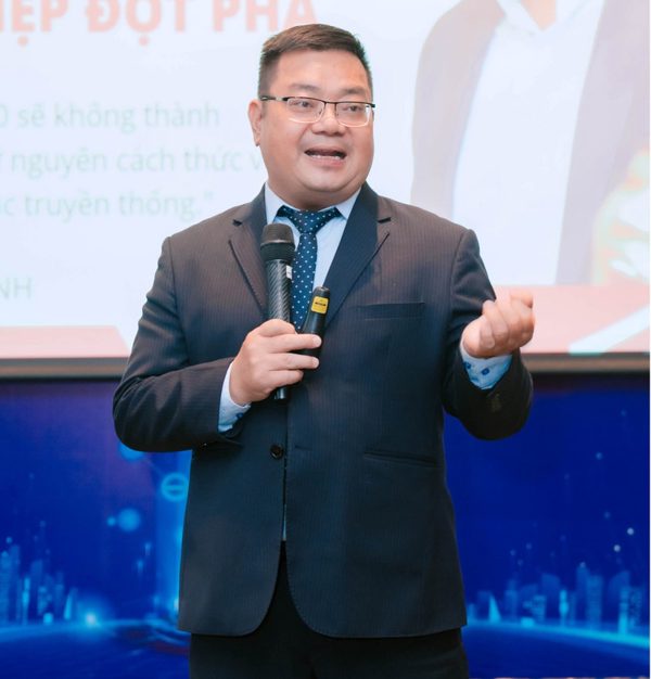 160.000 người trong nhóm 'Con ghét bố mẹ' đang tranh luận gì?