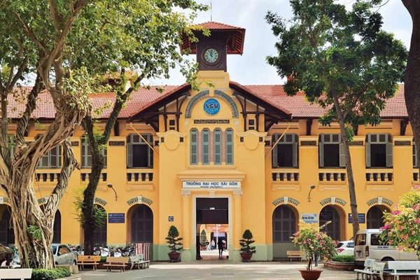 17/18 thủ khoa có điểm xét tuyển 30/30 của Trường ĐH Sài Gòn chọn Sư phạm Toán