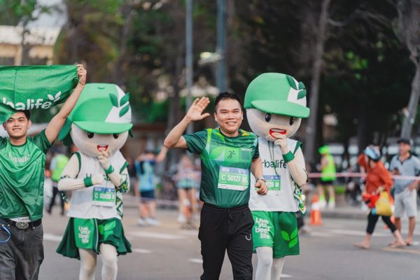 2.000 'đại sứ sống lành mạnh' tại VnExpress Marathon Vũng Tàu Herbalife Cup