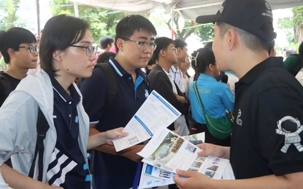 2.170 vị trí tuyển dụng, sinh viên có thể 'chốt' việc ngay tại Ngày hội việc làm Bách khoa