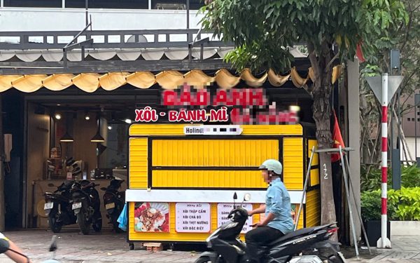 20 người nhập viện sau khi ăn bánh mì bán trên xe lưu động tại Lái Thiêu, TP.HCM