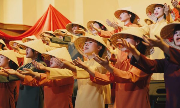 24 ca khúc Việt lên sân khấu hợp xướng