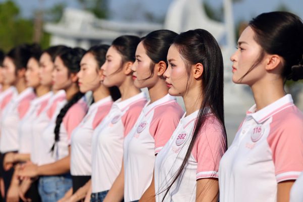 25 cô gái dâng hương tại Bến tàu không số K15, nghe chuyện người lính 'đi không nghĩ đến ngày về'