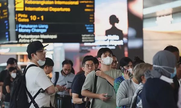 270.000 hành khách mắc kẹt ở sân bay Indonesia vì núi lửa phun trào