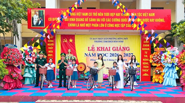 3 tỷ đồng tiếp sức học sinh vùng biên Quảng Trị ngày khai trường