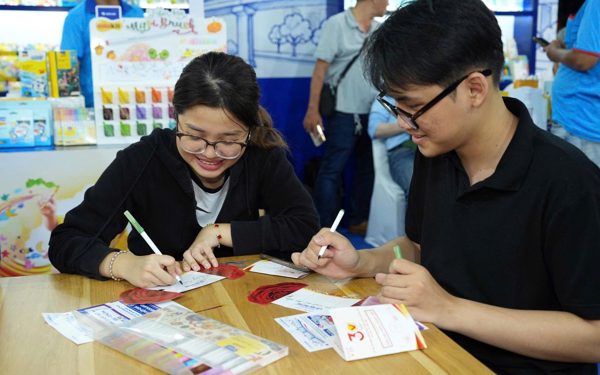30 năm Thiên Long đồng hành cùng Hàng Việt Nam Chất lượng cao