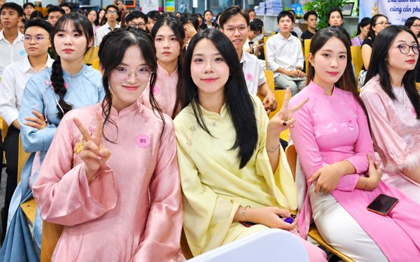 30 năm tiếp sức sinh viên vùng Phú Yên trên giảng đường đại học tại TP.HCM