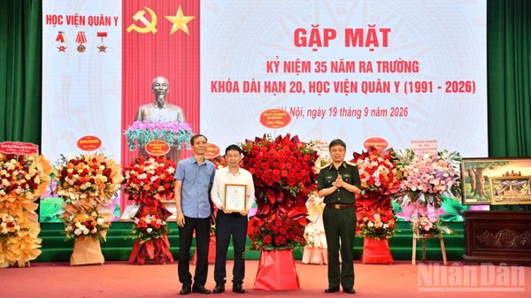 35 năm giữ trọn lời thề người thầy thuốc Quân y