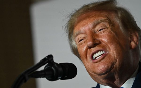 35 ngày trước bầu cử giữa kỳ, ông Trump nói sẽ đi vận động trong 32 ngày