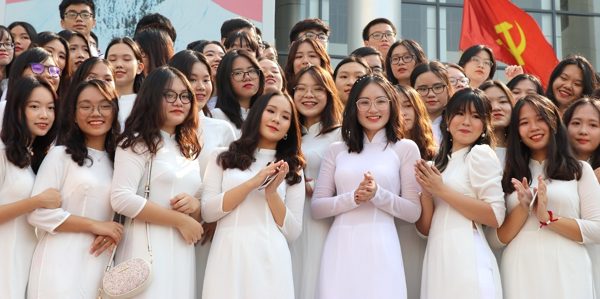 37 thủ khoa học sinh giỏi Hà Nội: Chuyên Hà Nội - Amsterdam dẫn đầu với 11 em