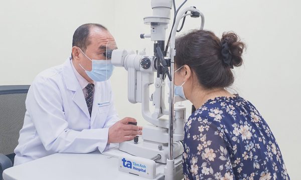 4 bệnh mắt gây giảm thị lực ở tuổi trung niên