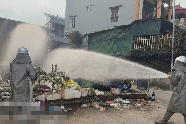 40 người nhập viện nghi do ngộ độc khí ở Hà Nội