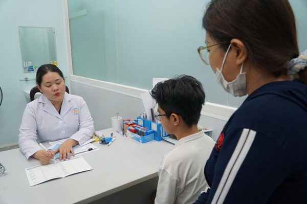 5 học sinh mắc não mô cầu: Vì sao TPHCM cấp thuốc dự phòng cho hàng nghìn người?