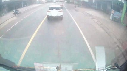 5 ôtô tông liên hoàn trên quốc lộ nối TP HCM với Đà Lạt