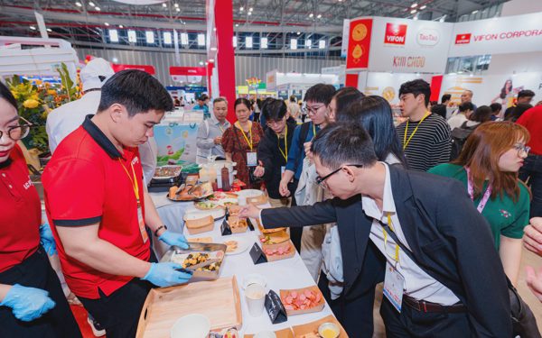 500 nhà mua hàng quốc tế đổ bộ: Hé lộ những ngành hàng xuất khẩu được 'săn đón'