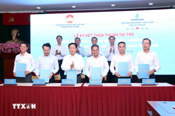 500 tỷ đồng hỗ trợ thực hiện chương trình phục vụ cộng đồng, chăm lo người nghèo