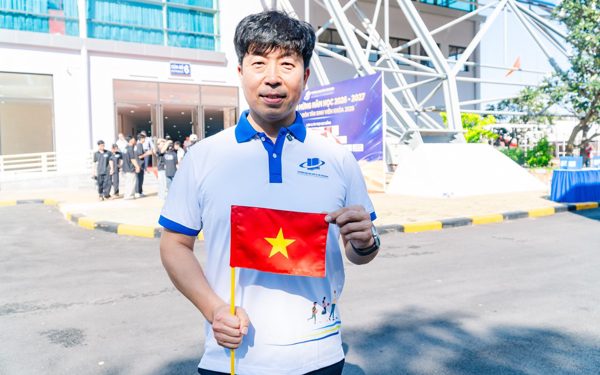 52 tuổi, doanh nhân Hàn Quốc trở thành tân sinh viên ở Việt Nam