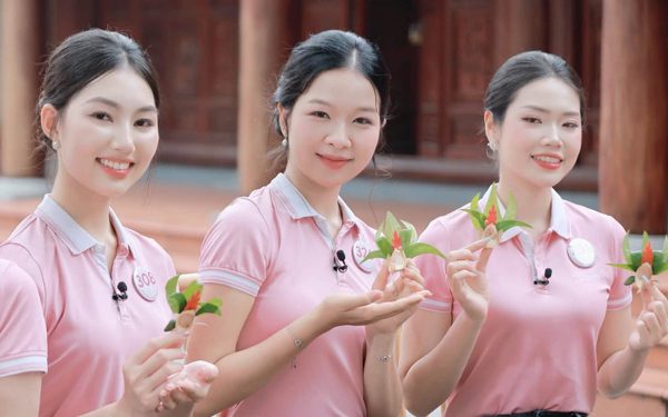 53 người đẹp Hoa hậu Việt Nam 2026 học hát quan họ, têm trầu cánh phượng