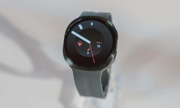 6 smartwatch AI cho sức khỏe được yêu thích