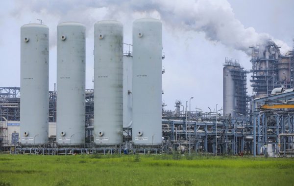 6 tháng đứt nguồn cung từ Kuwait, Lọc dầu Nghi Sơn xoay xở thế nào?