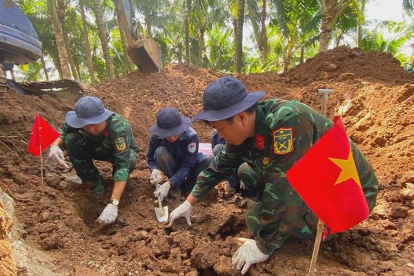 66 hài cốt liệt sĩ được quy tập trong vườn dừa ở miền Tây