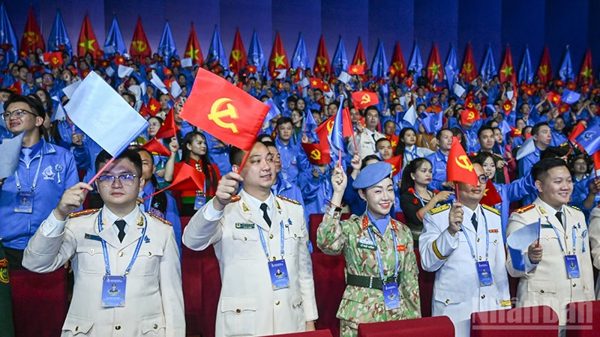 70 thanh niên tiêu biểu đầu tiên nhận Giải thưởng Nguyễn Chí Thanh