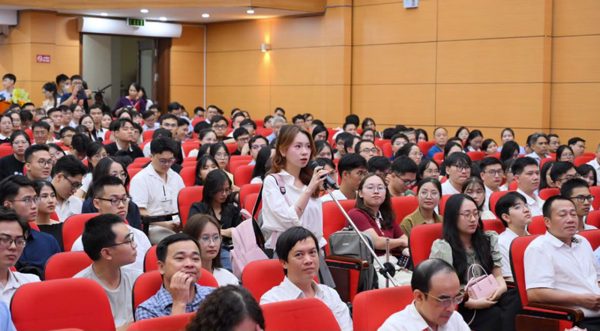 780 tân bác sĩ 'tranh' suất bác sĩ nội trú