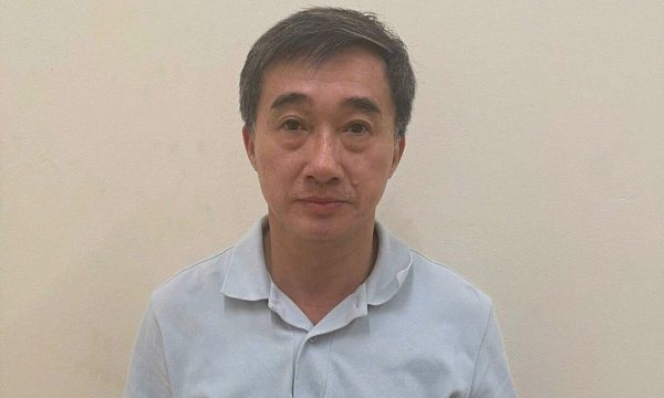9 người bị khởi tố trong vụ án liên quan cựu Thứ trưởng Y tế Trần Văn Thuấn