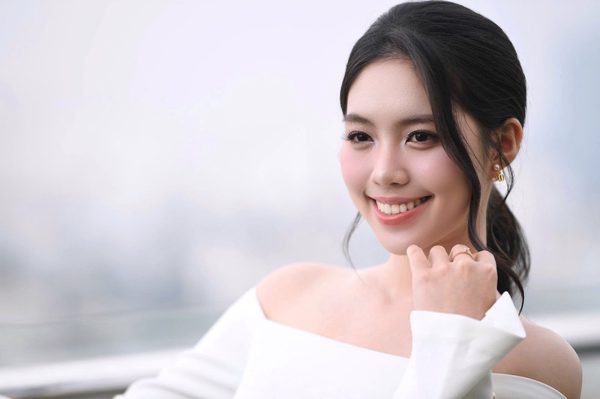 Á hậu Châu Anh và dàn người đẹp gửi lời chúc hàng trăm golfer Tiền Phong Golf Championship