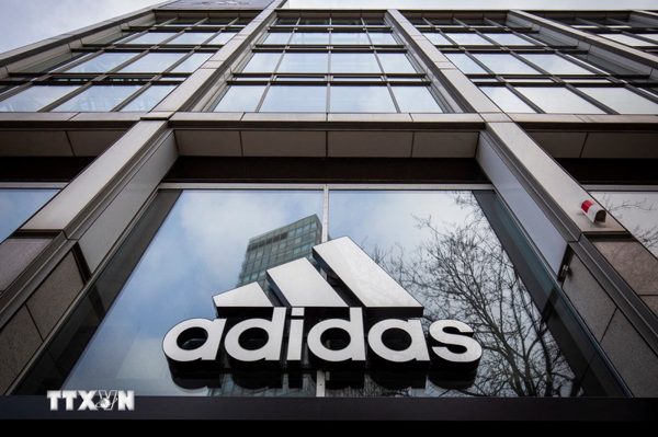 Adidas kiện công ty thời trang Australia vi phạm mẫu thiết kế