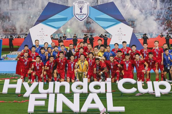 AFC: "Tuyển Việt Nam vô địch nghẹt thở, Thái Lan thiếu may mắn"