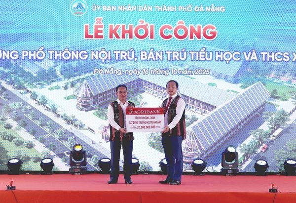 Agribank và hành trình ươm mầm tri thức, chắp cánh ước mơ hàng triệu học sinh, sinh viên