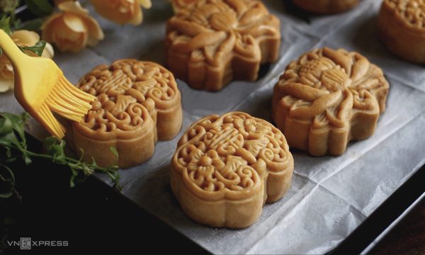 Ai cần đặc biệt cẩn trọng khi ăn bánh trung thu?