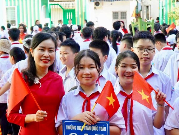 AI giúp giáo viên giảm 60% thời gian soạn bài, Bộ GD&ĐT tính chuyện giảm biên chế
