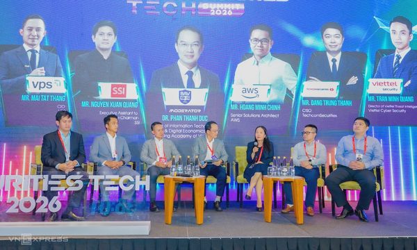 AI trong chứng khoán 'dễ mua công nghệ, khó đặt niềm tin'