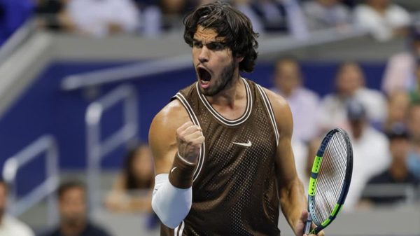Alcaraz ngược dòng vào vòng 3 US Open 2026