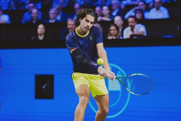 Alcaraz và Zverev giành quyền vào bán kết Vienna Open 2026
